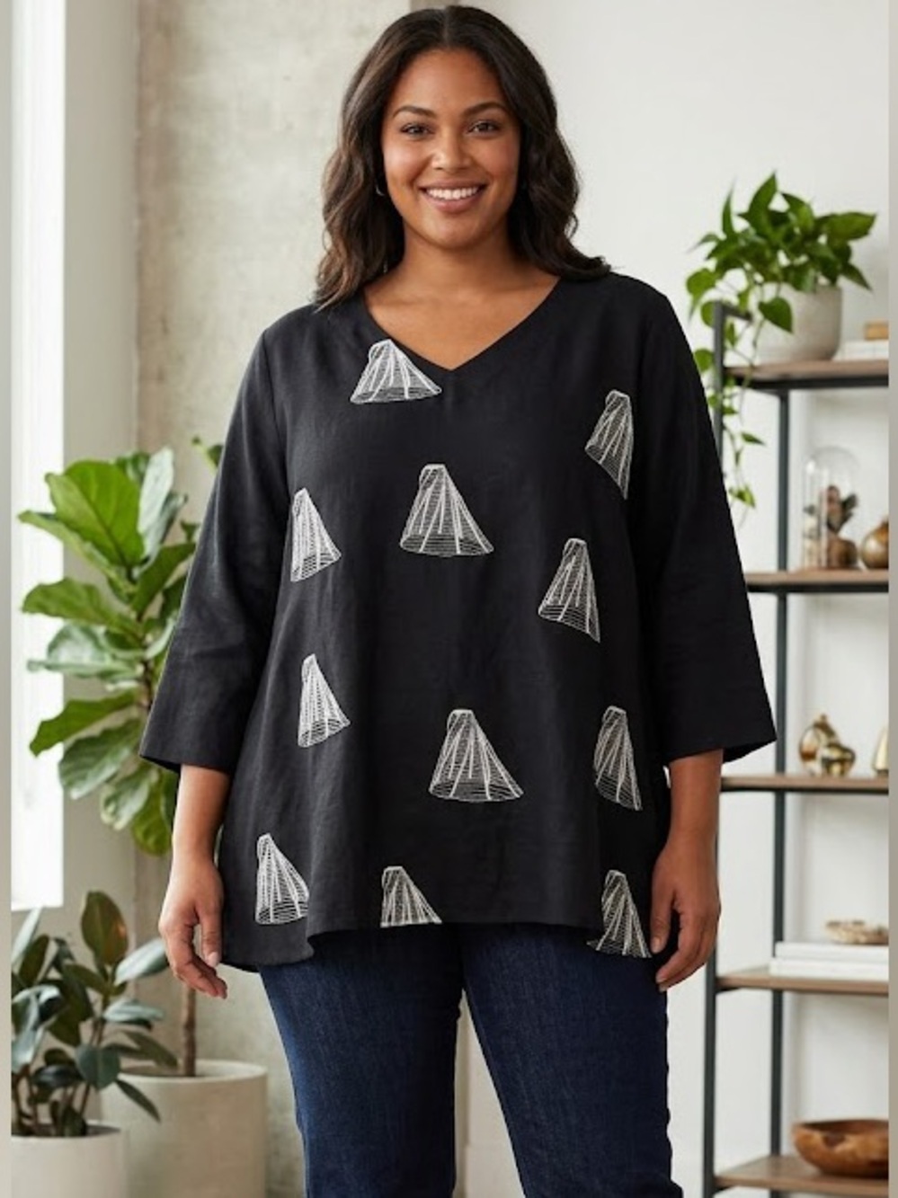 M SQUARE Top Size XXL Tunic style. Black w/ White Embroidery - Picture 1 of 8